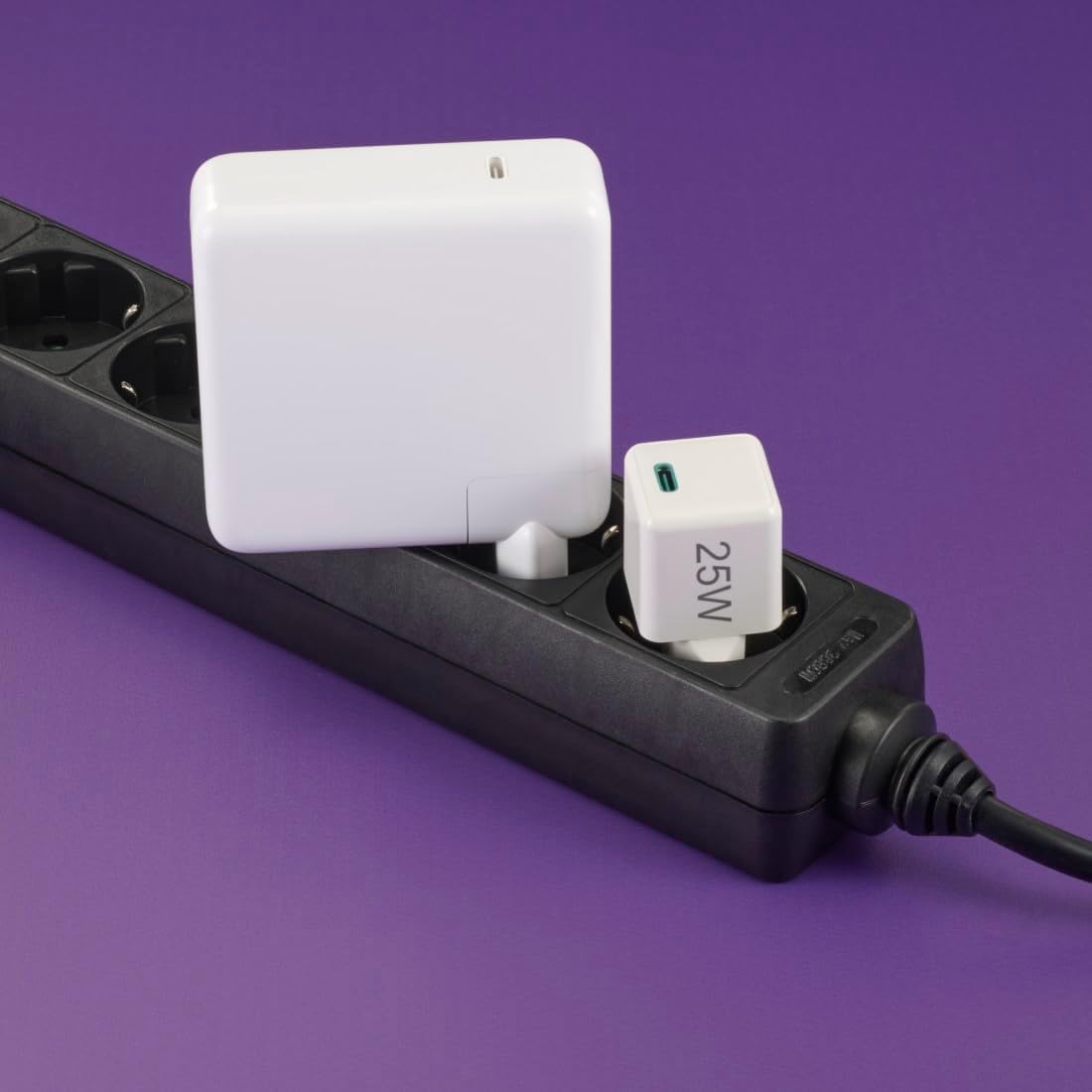 Hama Schnellladegerät mit USB-C, unterstützt Power Delivery und Qualcomm Quick Charge, 25 W, Super-Mini-Größe, 2,9 x 2,75 x 2,75 cm, ideal für Samsung – Weiß – Bild 8