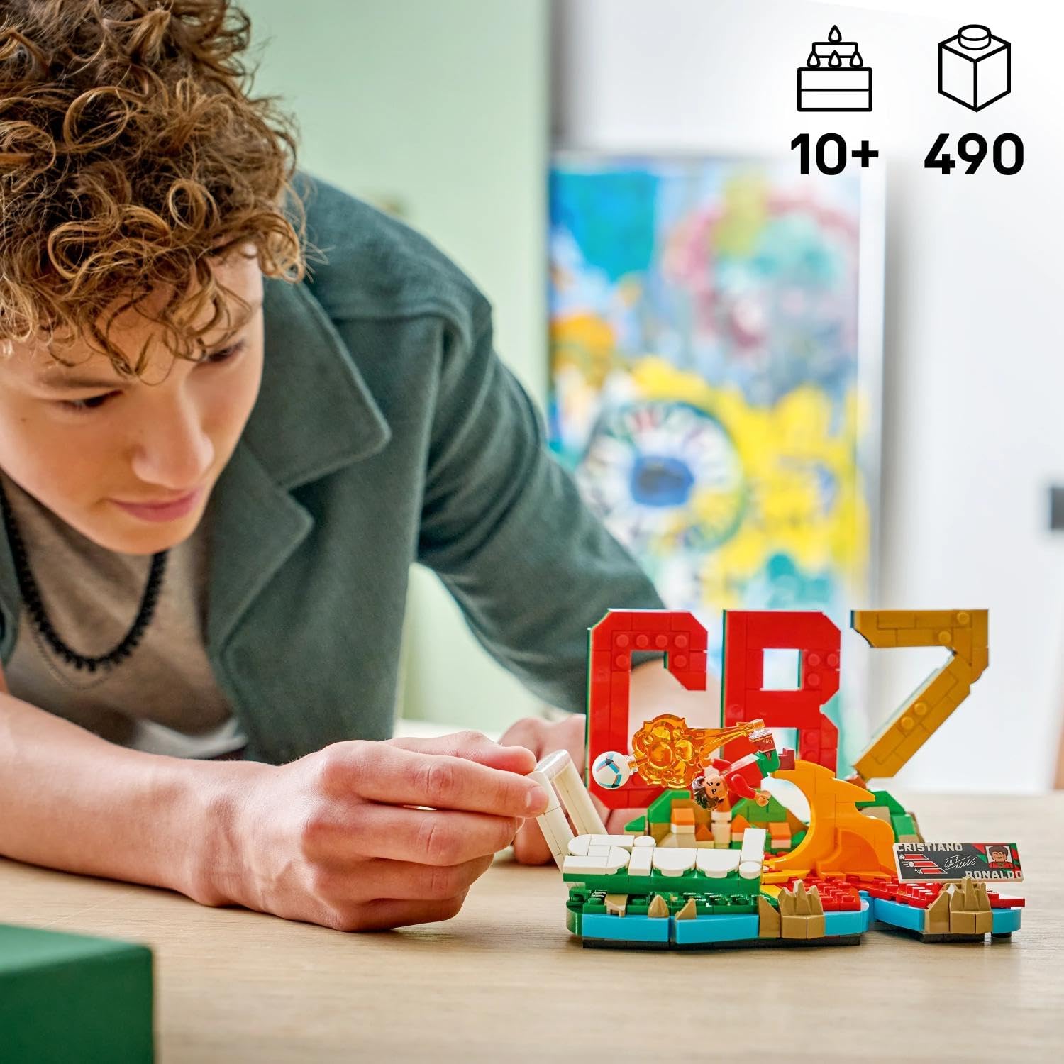 LEGO Editions Cristiano Ronaldo – Fußball-Highlights-Spielzeug – 3D-Modellbau mit Minifigur zum Sammeln – Kinderzimmerdekoration – Geschenk für Jungen, Mädchen ab 10 Jahren und erwachsene Sportfans – Bild 3