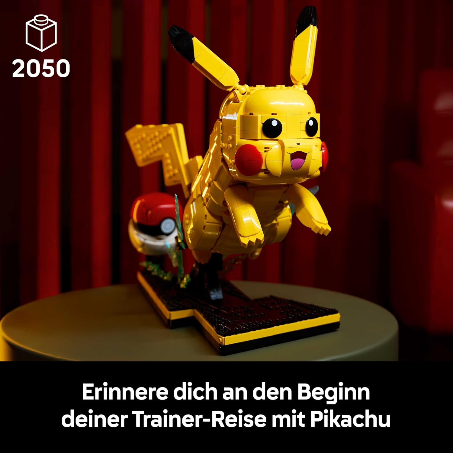 LEGO Pokémon Pikachu und Pokéball – Bauset für Erwachsene – Modellbau mit beweglicher Anime-Figur und dynamischem Ständer – DIY-Dekoration für Zimmer oder Schreibtisch – Geschenk für Gaming-Fans – 72152 – Bild 3