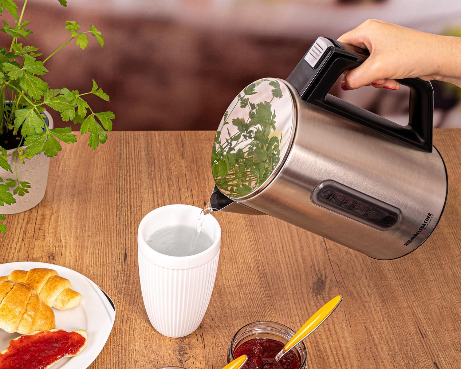 ROMMELSBACHER Wasserkocher WK 3000 – Stiftung Warentest Sieger 3/2025, 1,7 Liter, 1-Knopf-Bedienung, Set-Start-Funktion, Temperaturwahl von 45-100 °C, geschlossener Topfboden, automatischer Kochstopp – Bild 5