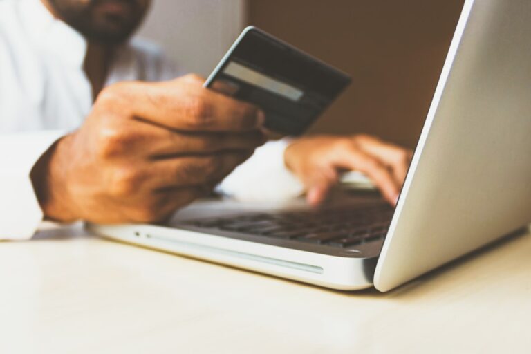 Die besten Tipps, um Fehlkäufe beim Einkaufen im Internet zu vermeiden